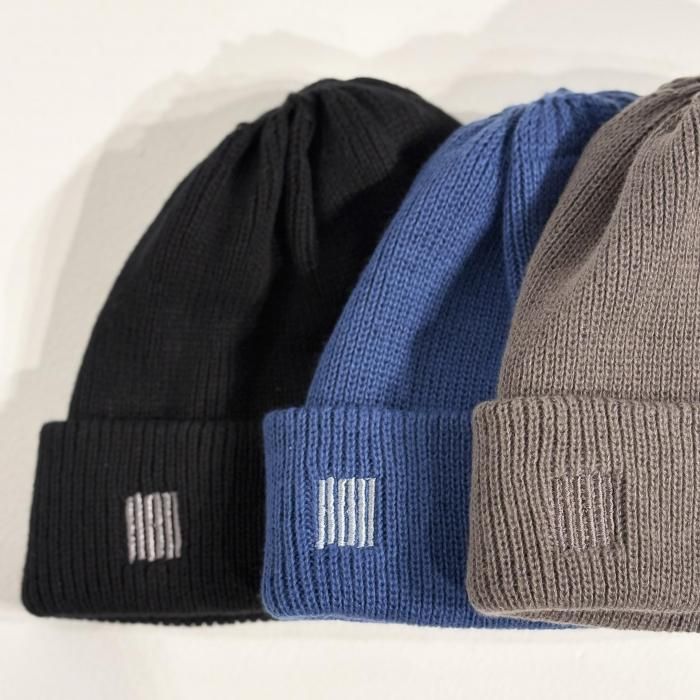 <img class='new_mark_img1' src='https://img.shop-pro.jp/img/new/icons1.gif' style='border:none;display:inline;margin:0px;padding:0px;width:auto;' />AGIT x organicsta ORGANIC COTTON VERY SOFT ROLL BEANIE SQ LOGO  (Assort)
