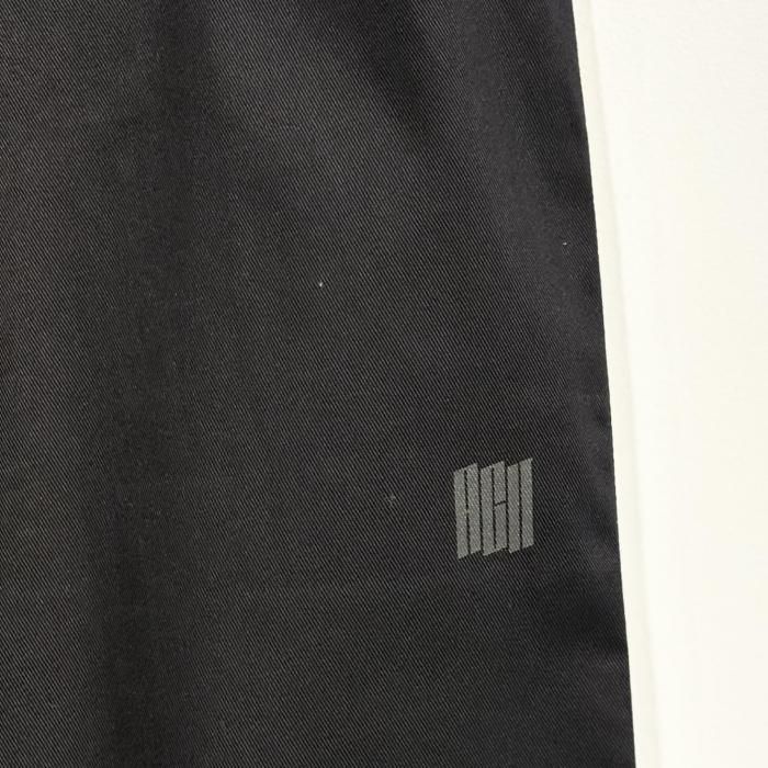 <img class='new_mark_img1' src='https://img.shop-pro.jp/img/new/icons47.gif' style='border:none;display:inline;margin:0px;padding:0px;width:auto;' />AGIT x organicsta ORGANIC COTTON TWILL EASY PANTS SQ LOGO (Black)