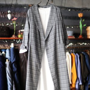 <img class='new_mark_img1' src='https://img.shop-pro.jp/img/new/icons12.gif' style='border:none;display:inline;margin:0px;padding:0px;width:auto;' />ROBE COAT oncle grey