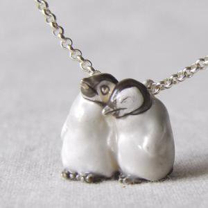 皇帝ペンギンヒナ一緒に温まるペンダント - 舎利殿 online shop