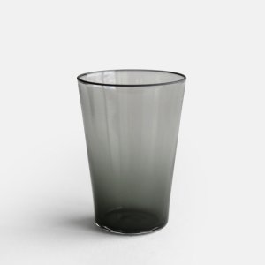 WASHIZUKA GLASS STUDIO/鷲塚貴紀<br>cup long (charcoal)