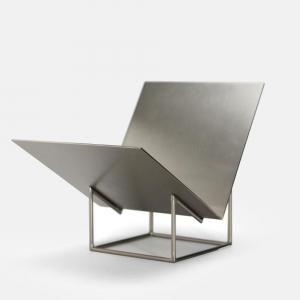 Tilaa<br>Tilaa Book Stand